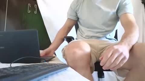 Snapshot of spider_0090 chatting on 10-13-25, 12:16 Marco. When Im offline you can view premium content in bio online show from 10-13-25, 12:16