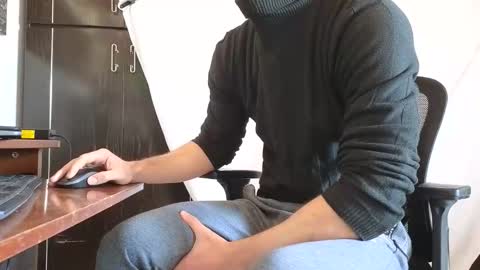 Snapshot of spider_0090 chatting on 11-08-25, 09:31 Marco. When Im offline you can view premium content in bio online show from 11-08-25, 09:31