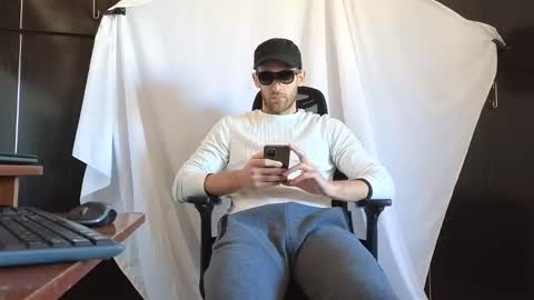 Snapshot of spider_0090 chatting on 11-12-25, 10:15 Marco. When Im offline you can view premium content in bio online show from 11-12-25, 10:15