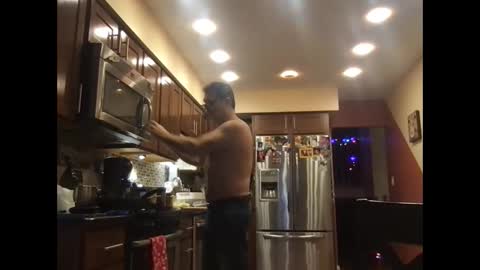 Snapshot of spike69old chatting on 12-18-24, 09:29 spike69old online show from 12-18-24, 09:29