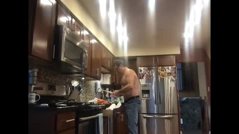 Snapshot of spike69old chatting on 03-12-25, 03:40 spike69old online show from 03-12-25, 03:40