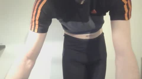 Snapshot of splafy chatting on 03-06-26, 09:22 ellie online show from 03-06-26, 09:22