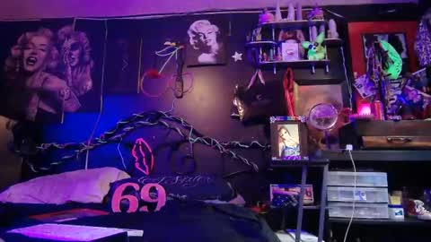 Snapshot of splashh_queen420 chatting on 02-23-26, 02:53 Daddy His Splash Queen online show from 02-23-26, 02:53