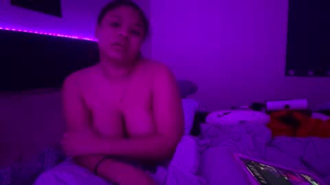 Snapshot of splashvirus chatting on 10-17-25, 07:11 splashvirus online show from 10-17-25, 07:11