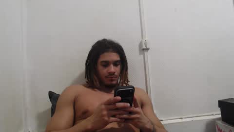 Snapshot of splashyyyz chatting on 10-19-25, 10:43 splashyyyz online show from 10-19-25, 10:43