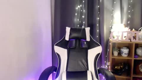 Snapshot of spoileme_babexx chatting on 02-10-25, 02:26 CALL ME RAINE online show from 02-10-25, 02:26
