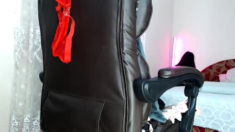 Snapshot of sports_woman5 chatting on 02-14-26, 08:11 Tips are the best compliment to a woman online show from 02-14-26, 08:11