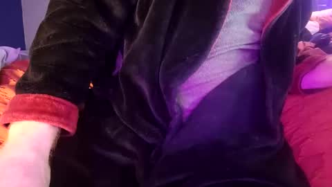 Snapshot of spunfuncumming chatting on 12-25-24, 06:41 spunfuncumming online show from 12-25-24, 06:41