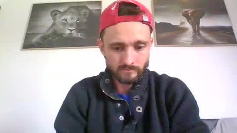 Snapshot of spyco82 chatting on 10-09-25, 08:23 spyco82 online show from 10-09-25, 08:23