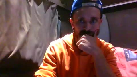 Snapshot of spyco82 chatting on 10-21-25, 05:46 spyco82 online show from 10-21-25, 05:46