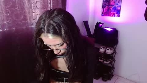 Snapshot of squirt_charlotte chatting on 10-26-25, 04:24 HELLO WELCOME MY NAME IS CHARLOTTE OY A NEW GIRL online show from 10-26-25, 04:24