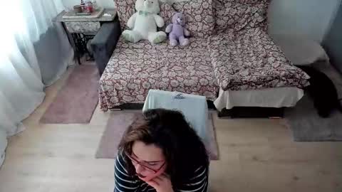 Kim online show from 10-14-25, 08:15