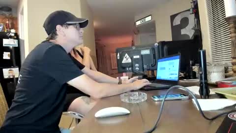 Roxy Day  Mossimo Knight online show from 12-21-25, 04:52