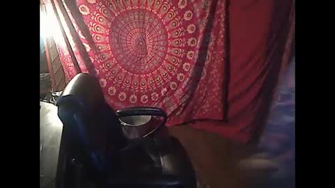 Snapshot of squirtingmama chatting on 02-25-25, 05:41 SquirtingMAMA online show from 02-25-25, 05:41