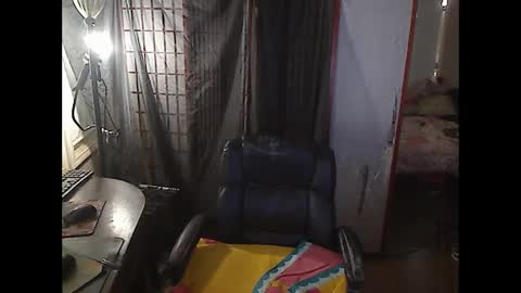 Snapshot of squirtingmama chatting on 11-23-25, 06:57 SquirtingMAMA online show from 11-23-25, 06:57