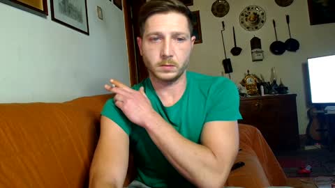 Snapshot of squirtluva chatting on 12-01-24, 10:21 online show from 12-01-24, 10:21