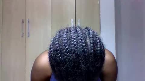 Snapshot of squiter_girlie chatting on 10-20-25, 11:10 Squiter online show from 10-20-25, 11:10