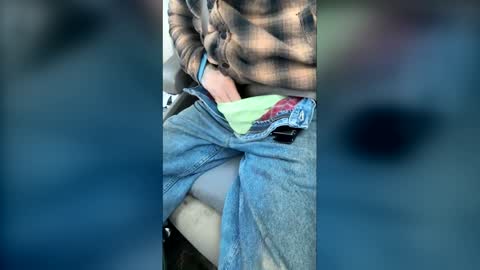 Snapshot of sqzxriehlqqw chatting on 02-06-26, 10:24 Luv2Cum4u online show from 02-06-26, 10:24