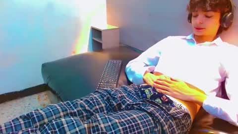 ethan online show from 01-13-26, 02:33