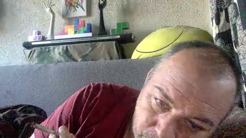 Snapshot of srekos38 chatting on 02-12-25, 08:27 srekos38 online show from 02-12-25, 08:27