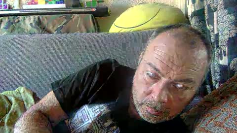 Snapshot of srekos38 chatting on 02-15-25, 08:11 srekos38 online show from 02-15-25, 08:11
