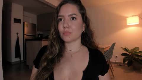 Snapshot of srta__sophie chatting on 10-29-25, 01:30 Sophie 3 online show from 10-29-25, 01:30