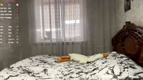 Emily online show from 11-21-25, 11:09