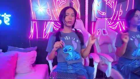 staarlightt online show from 10-20-25, 09:04