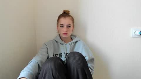 stacey__doll online show from 09-10-25, 02:33