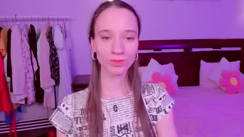 Snapshot of staceycutie chatting on 02-09-26, 06:45 StaceyCutie online show from 02-09-26, 06:45