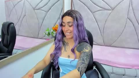 Snapshot of staceylee_ chatting on 10-30-25, 07:25 Stacey lee online show from 10-30-25, 07:25