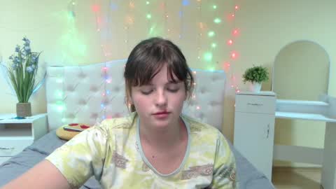 Stacey online show from 01-22-25, 04:44