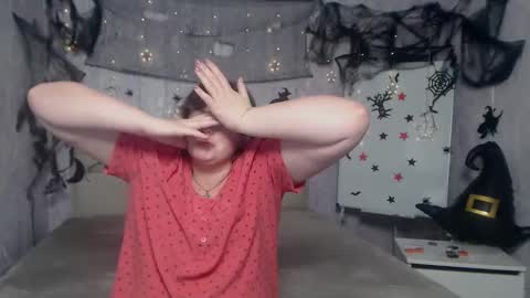 Snapshot of staceylex chatting on 10-20-25, 05:41 Stacey online show from 10-20-25, 05:41