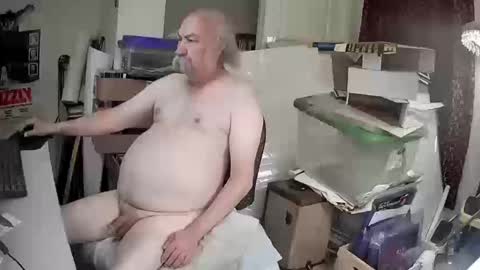 Snapshot of stache169 chatting on 10-16-25, 01:56 stache169 online show from 10-16-25, 01:56