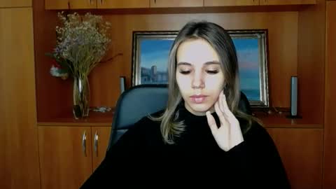 Stacy online show from 10-30-25, 07:32