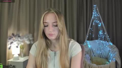 Stacy Mon Tue Wed Thu Fri Sun GMT GMT 3 1000am - 0400pm  online show from 10-09-25, 09:07