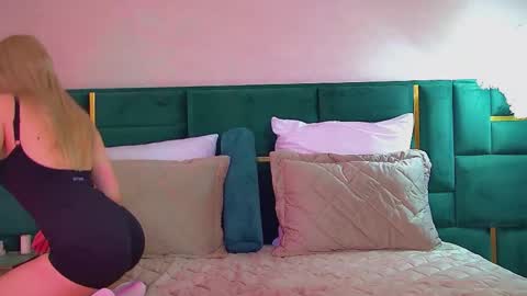 StacyEvances online show from 09-14-25, 06:07