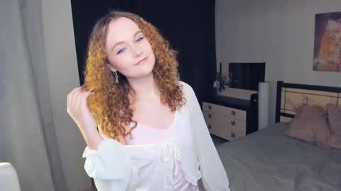 Violet online show from 02-12-26, 05:41