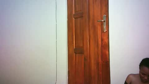 Snapshot of stacyweet chatting on 10-25-25, 10:59 Stacysweet chocolate online show from 10-25-25, 10:59