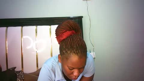 Snapshot of stacyweet chatting on 10-30-25, 03:02 Stacysweet chocolate online show from 10-30-25, 03:02