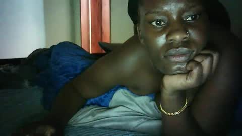 Snapshot of stacyweet chatting on 11-28-25, 11:57 Stacysweet chocolate online show from 11-28-25, 11:57