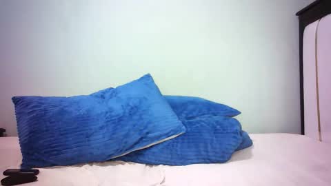 Snapshot of stacyweet chatting on 12-01-25, 04:12 Stacysweet chocolate online show from 12-01-25, 04:12