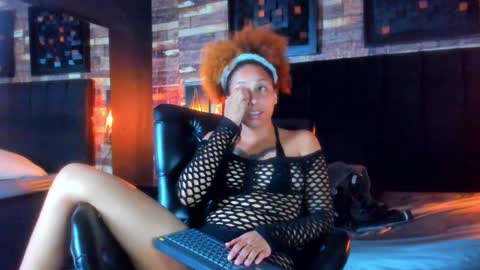 Snapshot of star_and_lippe chatting on 12-09-24, 02:28 Star and Lippe online show from 12-09-24, 02:28
