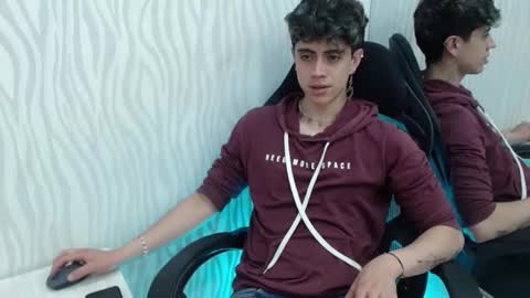 Snapshot of star_boyx chatting on 03-03-25, 09:05 star_boyx online show from 03-03-25, 09:05