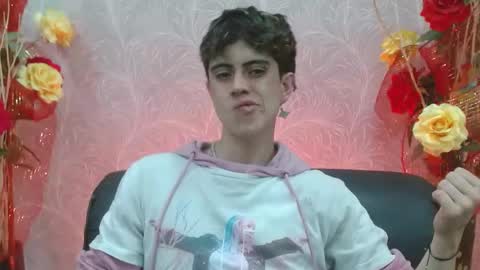 Snapshot of star_boyx chatting on 03-06-25, 07:43 star_boyx online show from 03-06-25, 07:43