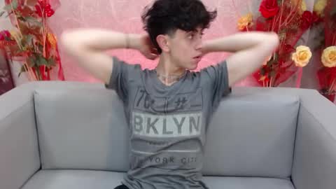 Snapshot of star_boyx chatting on 09-22-25, 08:33 star_boyx online show from 09-22-25, 08:33