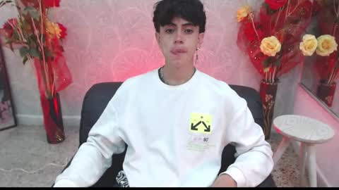 Snapshot of star_boyx chatting on 09-29-25, 08:57 star_boyx online show from 09-29-25, 08:57