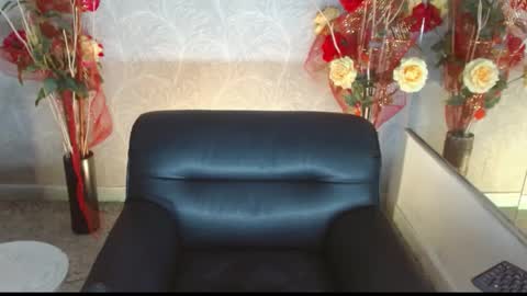 Snapshot of star_boyx chatting on 10-10-25, 02:38 star_boyx online show from 10-10-25, 02:38