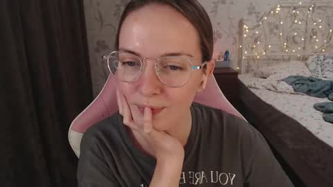 Snapshot of star_shopping chatting on 12-18-24, 10:13 Alice online show from 12-18-24, 10:13