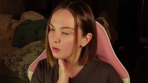 Snapshot of star_shopping chatting on 01-16-25, 02:41 Alice online show from 01-16-25, 02:41